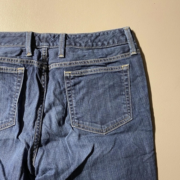 Eddie Bauer Woman's Size 14 Classic Barely Boot Medium Wash Blue Denim Jeans EUC - Picture 3 of 6